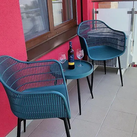 Luxury Grand By Bratislavatrip Apartmán *