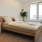 Luxury Grand By Bratislavatrip Διαμέρισμα